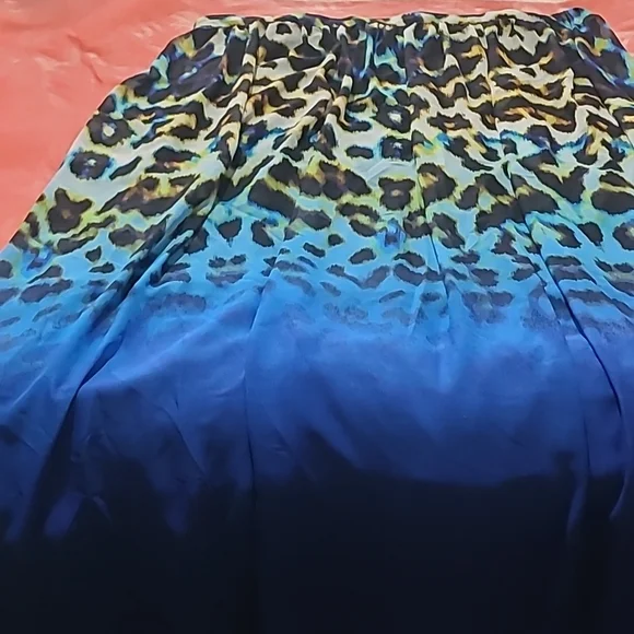 Ladie's Worthington Skirt - Picture 2 of 6